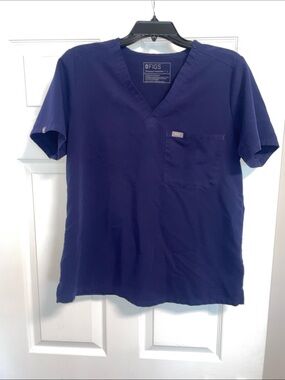 Figs women’s Scrub Top size large